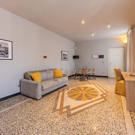 Hnn Luxury Suites-3