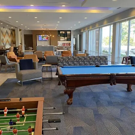 La Quinta Inn & Suites By Wyndham Oxford-2