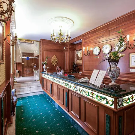 Grand Hotel London-2