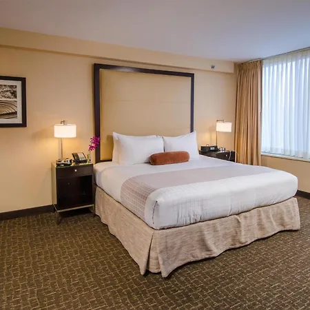 Beacon Hotel & Corporate Quarters-3