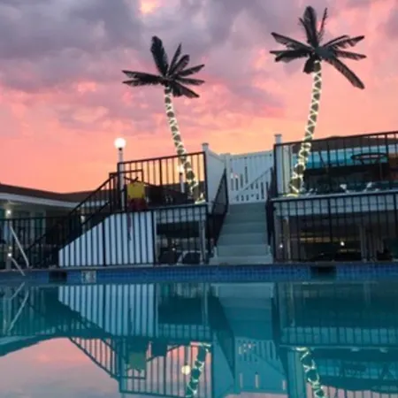 Surfcomber Motel-3