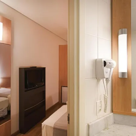 Ibis Canoas Shopping-3