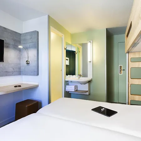Ibis Budget Rochefort-3