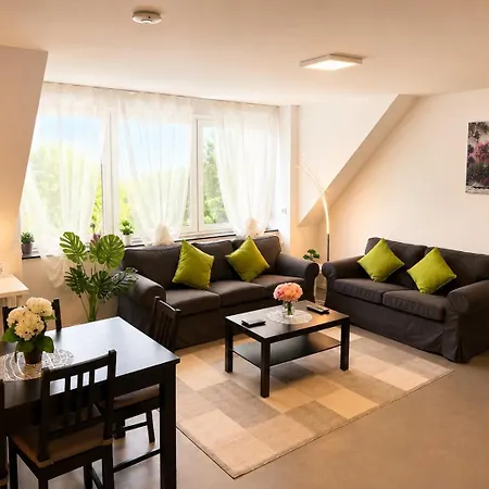 CityApartment Platinum mit Balkon bzw,Terrasse-2