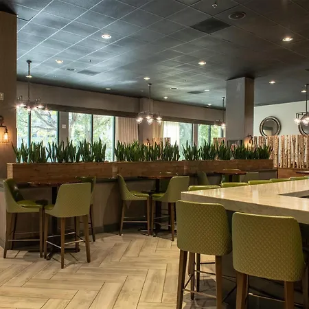 Hotel Zessa Orange County Airport, A Doubletree By Hilton-3