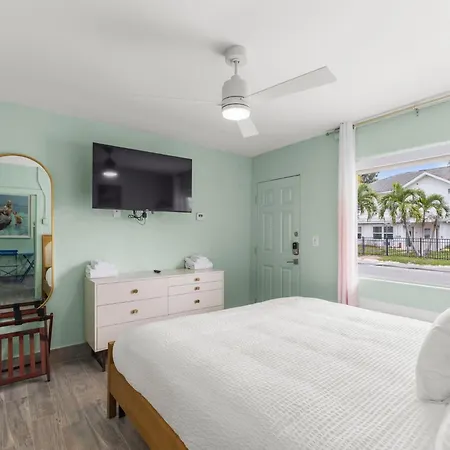 Hotel Cabana Clearwater Beach-3