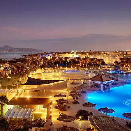 Coral Sea Holiday Resort & Aqua Park-3