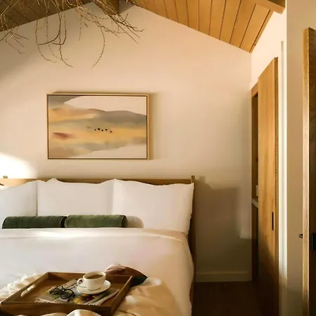 Woods Cove Inn-3