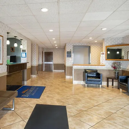 Baymont By Wyndham Janesville-3