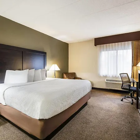 Baymont By Wyndham Janesville-2