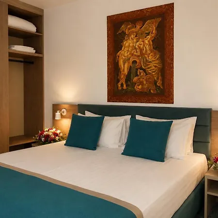 Central Plaza Hotel-3
