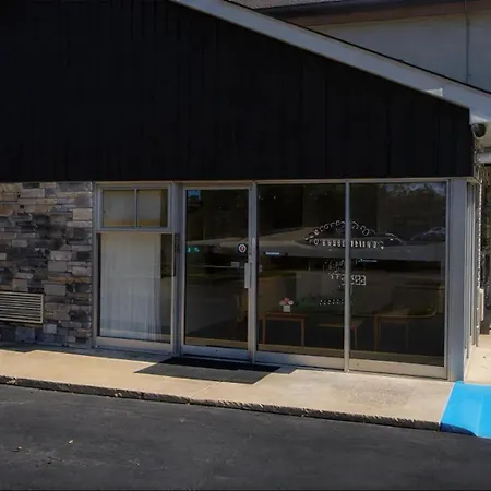Brentwood Inn & Suites - Lynchburg-3