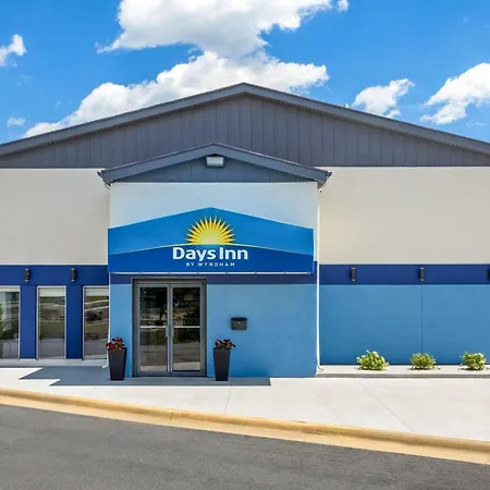 Days Inn By Wyndham La Crosse-3