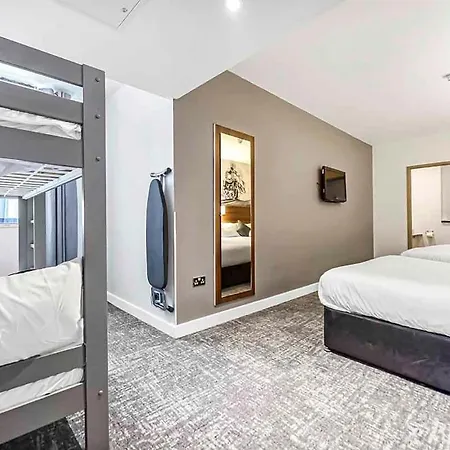 Heeton Concept Hotel - City Centre Liverpool-3