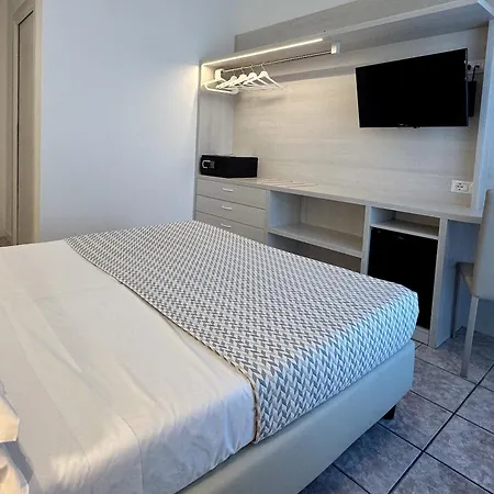 Hotel Nizza Frontemare-3