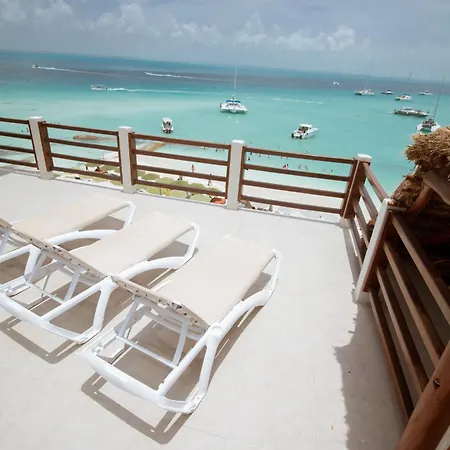 Cuxos Hotel Beachfront-2