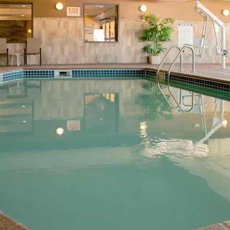 Comfort Inn & Suites Grand Forks Near Alerus Center-2