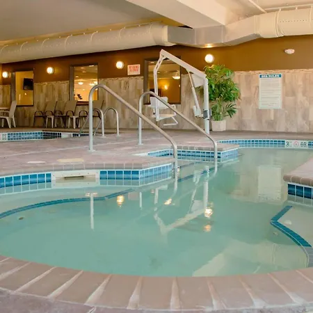 Comfort Inn & Suites Grand Forks Near Alerus Center-3