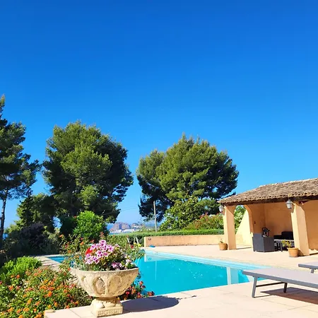 Chambre privée, piscine, pool house, cuisine d'été-3