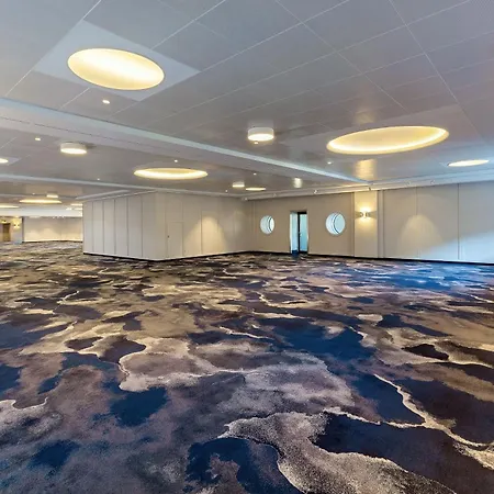 Sheraton Frankfurt Airport Hotel & Conference Center-3