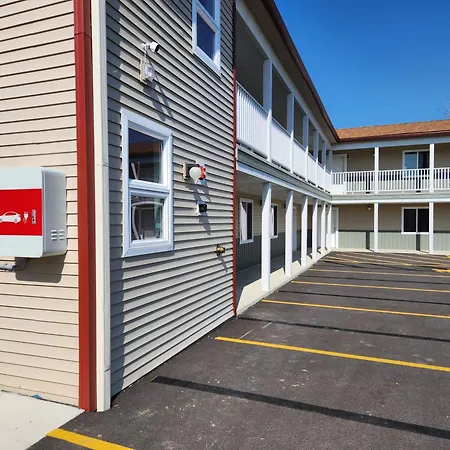 Driftwood Motel-3