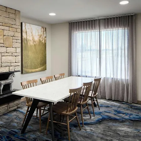 Fairfield Inn & Suites Cleveland Avon-2