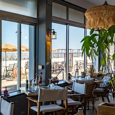 Acadie Saint Victor - Hôtel restaurant -Face mer- Châtelaillon plage-2