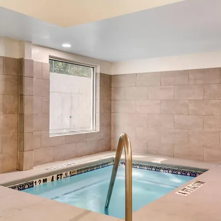 Quality Inn & Suites Union City - Atlanta South-2