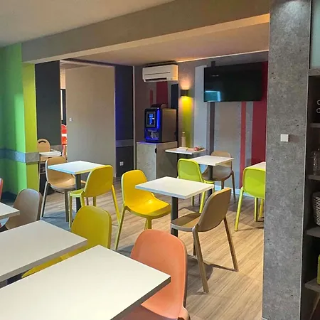 Ibis Budget Granville-2