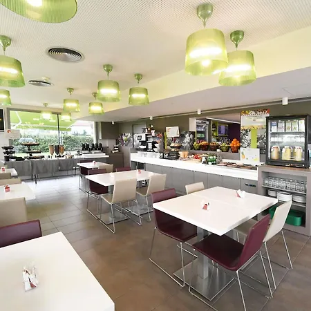 Hotel Ibis Styles Lleida Torrefarrera-3