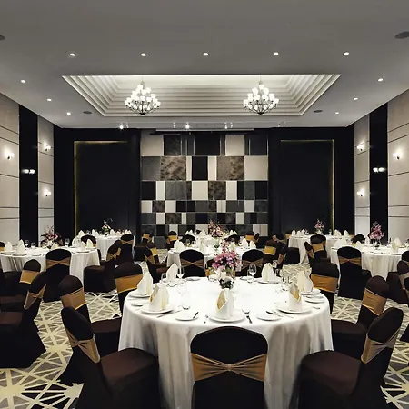 Moevenpick Hotel Sukhumvit 15 Bangkok-3