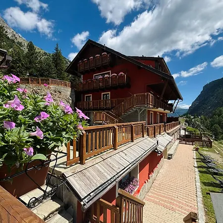 Hotel Piccolo Chalet-3