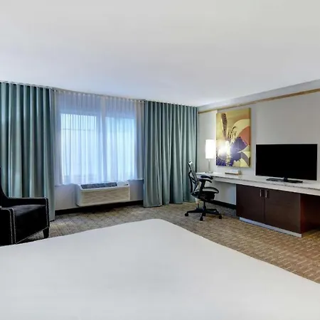 Hilton Garden Inn Oshkosh-3