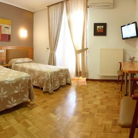 Hostal Arotza-3