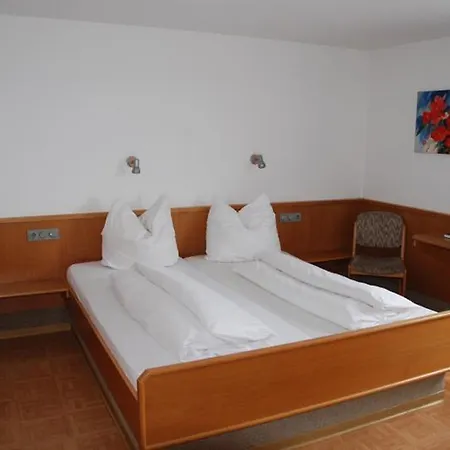 Hotel-Restaurant Zum Goldenen Hahnen-2