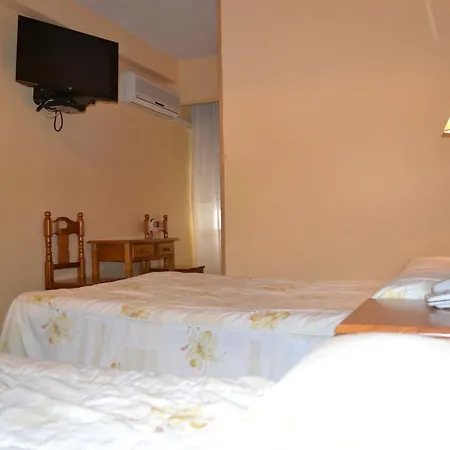Hostal Al-Qazeres-2
