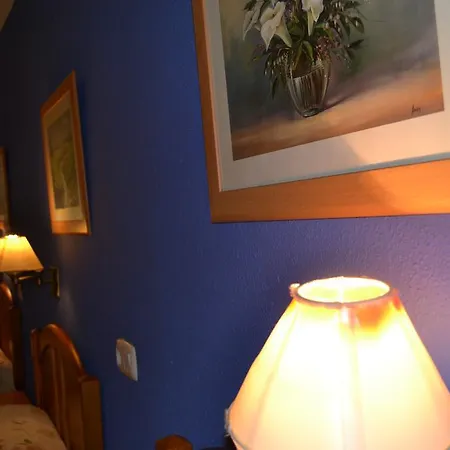 Hostal Al-Qazeres-3