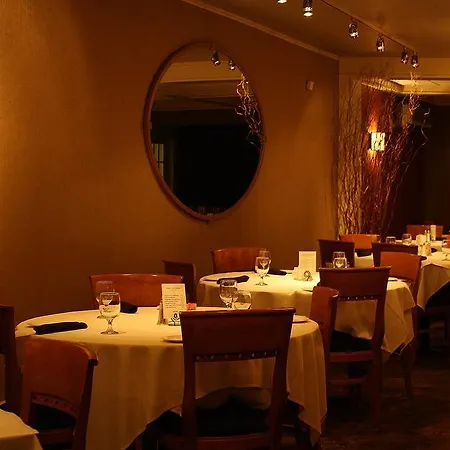 Macaluso'S At The Lantern Lodge-3