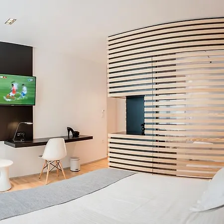 Unique Rooms-2