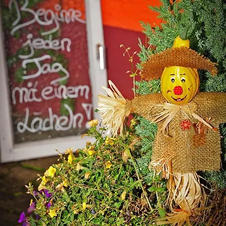Löwenhof-2
