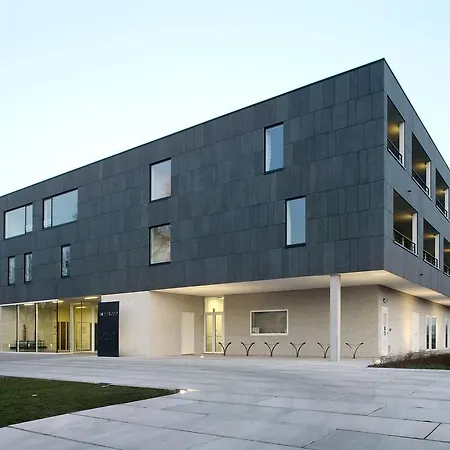 Hotel Middelpunt - Gratis Parking - Free Parking-3