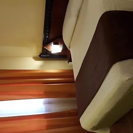 Hotel Motel Flower-2