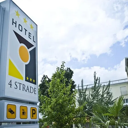 Hotel 4 Strade-2