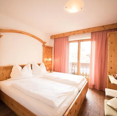 Mahlknechthuette Seiseralm-2