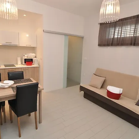 Zadar Street Apartments And Room-3