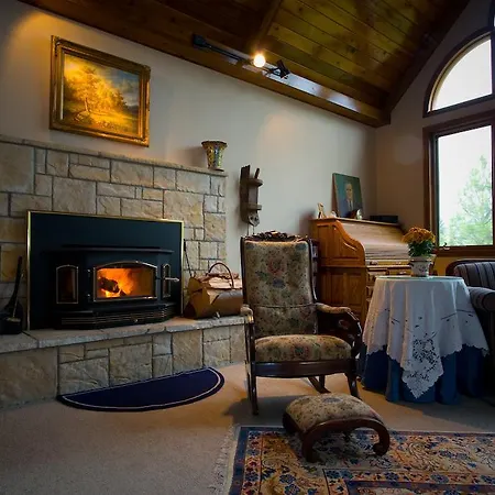 Idahome Bed And Breakfast-3