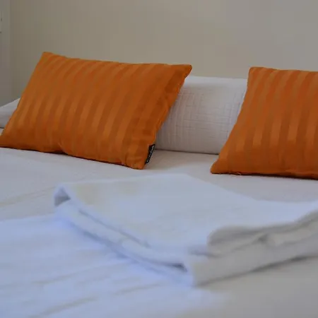 Apartamentos Living Valencia-Vitoria-3