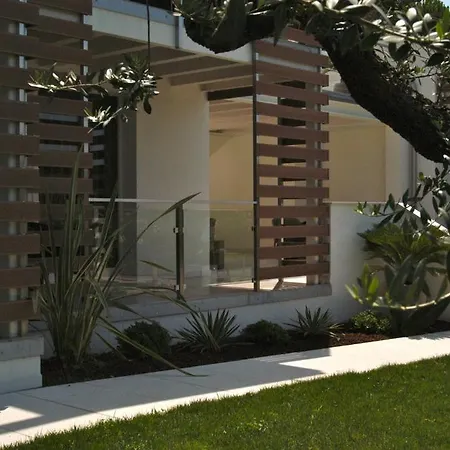 Bio Suites Pacinotti-2