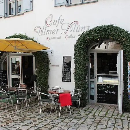 Hotel Schmales Haus-2