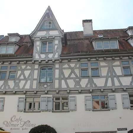 Hotel Schmales Haus-3